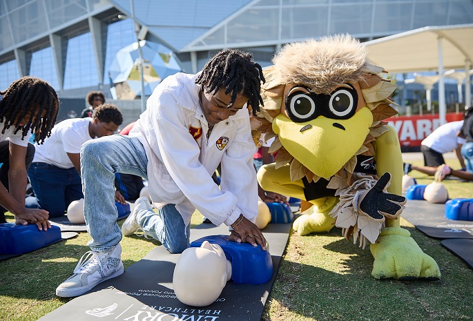 atlanta teen and freddie falcon learn cpr