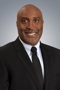 dr amadeus mason headshot