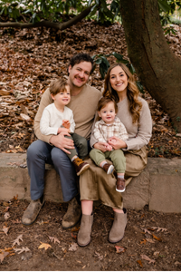 Melissa ALS patient takes fall photos with her family