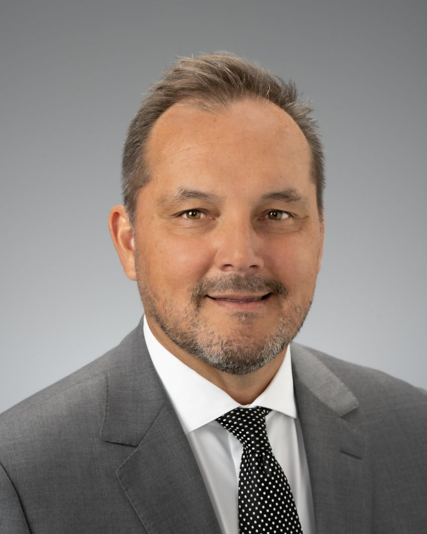 oscar marroquin md headshot